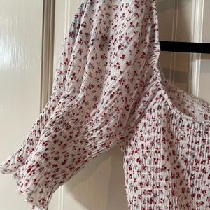 Glassons Medium Ruched Floral Crop Top